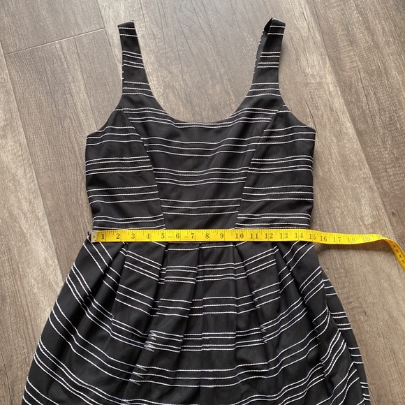 BCBGeneration Sleeveless tank style dress black with white stripes - Picture 9 of 14